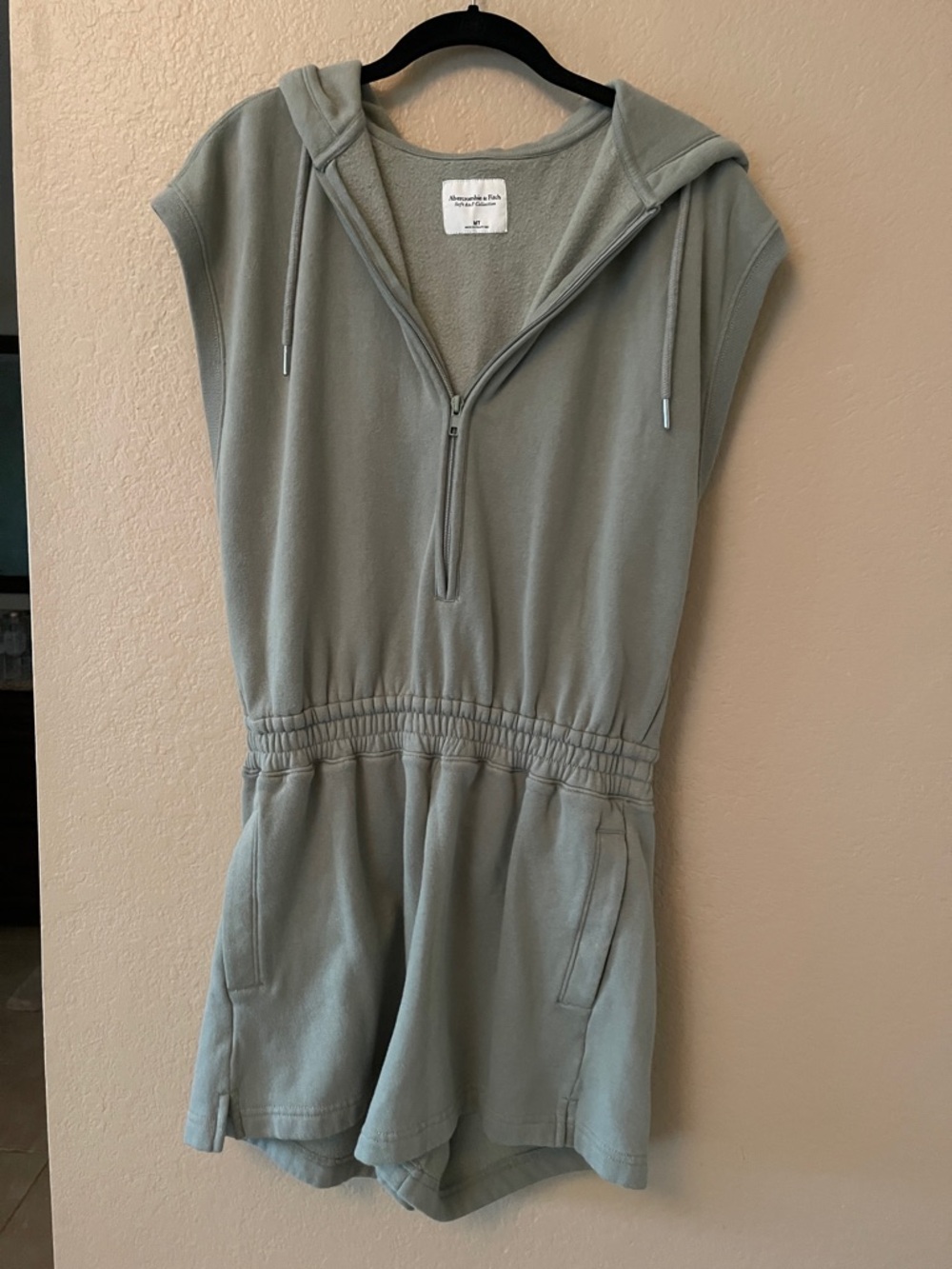 Abercrombie & Fitch Hooded fleece Romper - Picture 2 of 4